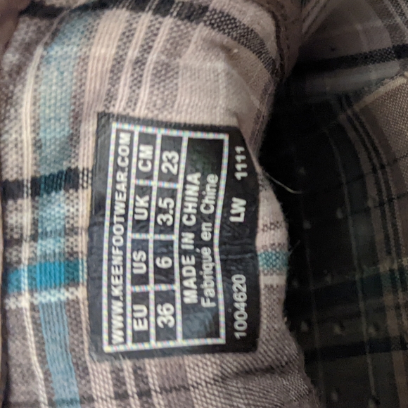 Keen Lace Up Plaid Flats- 6 - Picture 6 of 6